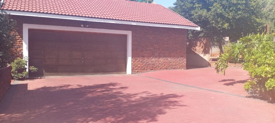 3 Bedroom Property for Sale in Safari Gardens North West